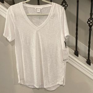 Athleta NWT Breezy Scoop V Tee